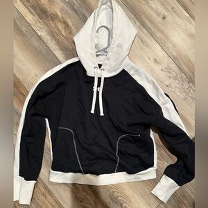 Under Armour Cropped Hoodie